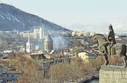 Тбилиси. Памятник основателю города Вахтангу Горгасалу;  РИА «Новости»