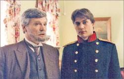 Князь Николай Репнин (Борис Токарев) с сыном Алексом (Александр Волков)