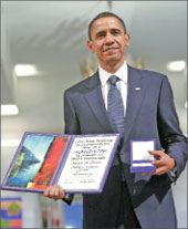 Во время получения наспех присуждённой Нобелевской премии мира Обама говорил 