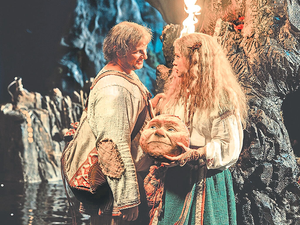 Дмитрий Журавлёв (Тихон), Мила Ершова (Лада) и герой, который хочет быть другим