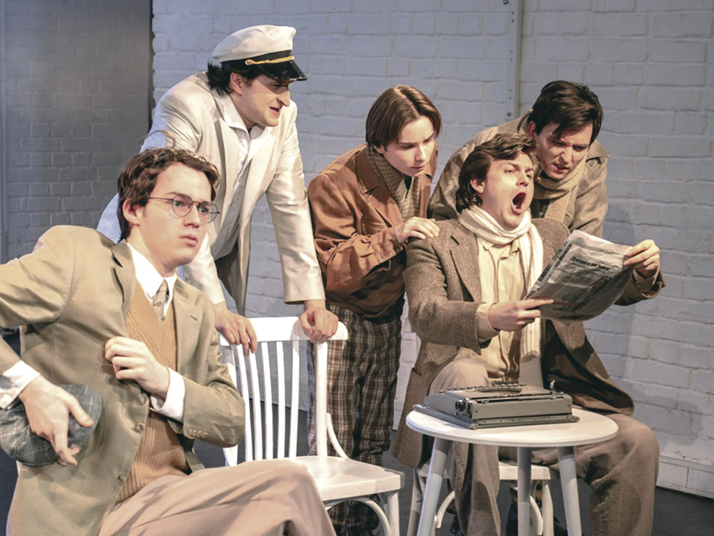 Одесса-мама и её сыновья на сцене Театра «МОСТ»