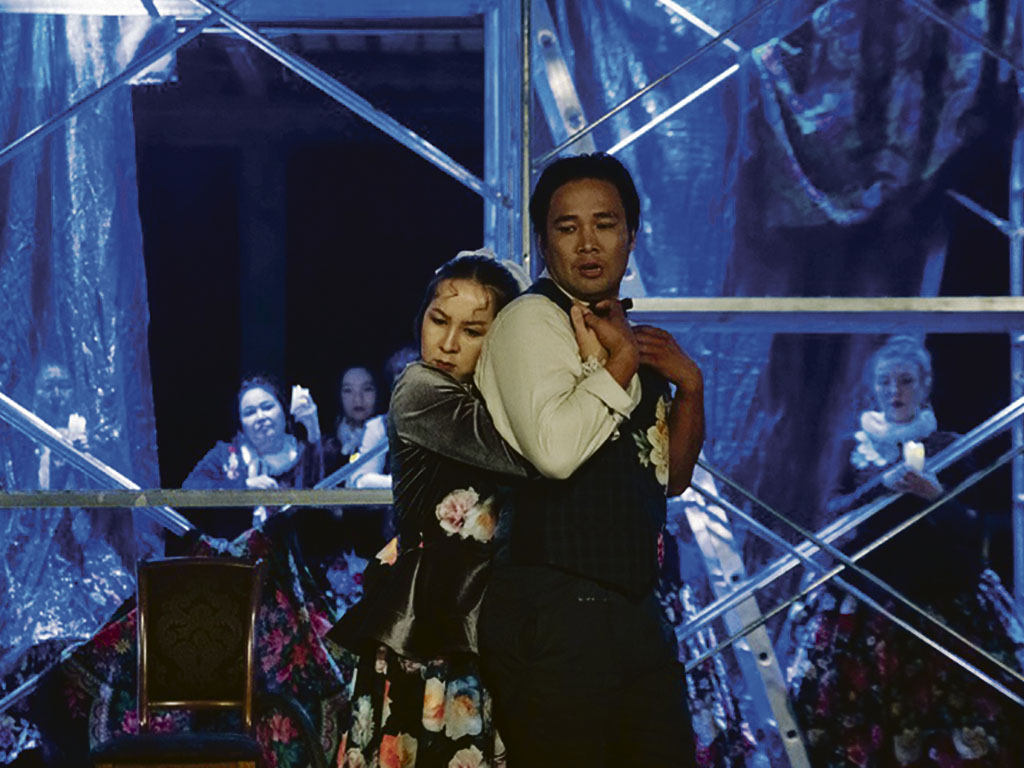 Сцена из спектакля «Дядюшкин сон»