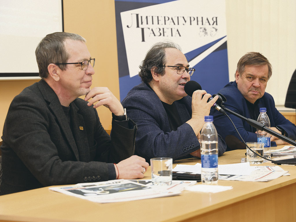 Продолжается очередной сезон Всероссийской открытой литературной премии имени А.Б. Чаковского «Гипертекст».