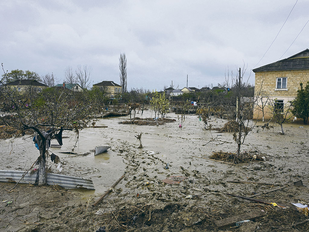 Последствия ливневых дождей и наводнения в дагестанском посёлке Михайловка