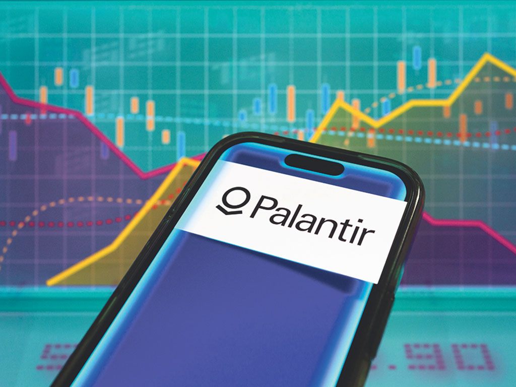 August 4, 2026, Taichung, Taiwan: Logo of Palantir Technologies, a U.S.-based software company that develops data analytics and data integration solutions, is displayed on a smartphone backdropped by visual representation of stock and line charts. (Credit Image: © Andre M. Chang/ZUMA Press Wire)