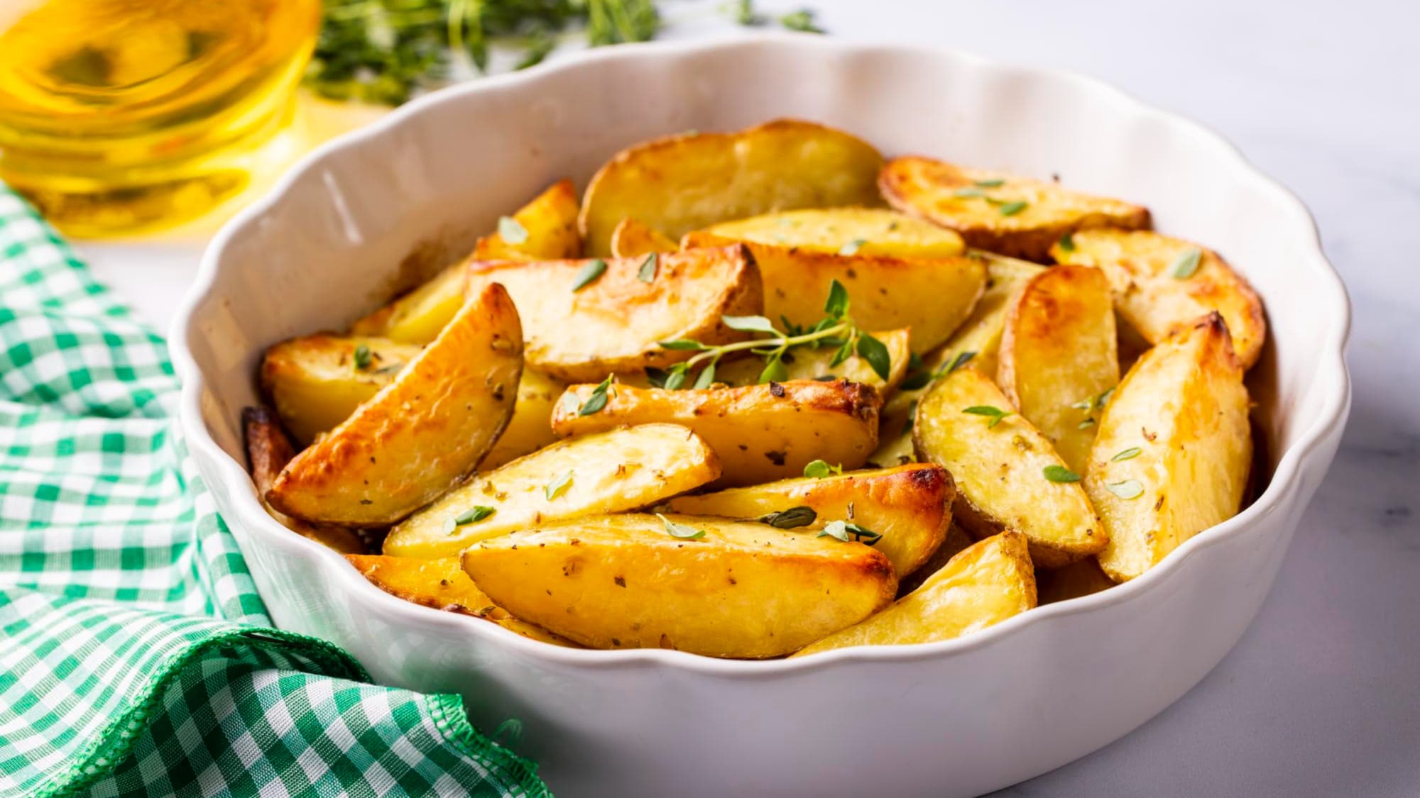 запеченная карточка дольками в духовке