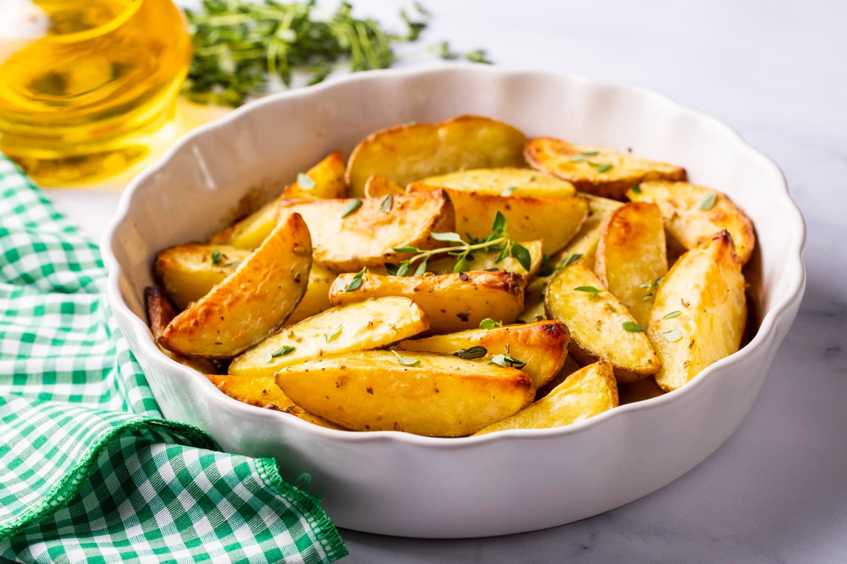 Картофель в духовке с хрустящей корочкой