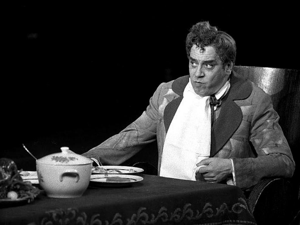 Чичиков - И.О. Горбачев (Похождения Чичикова, или Мёртвые души по Н.В. Гоголю, режиссер - Н.М. Шейко, 1974)