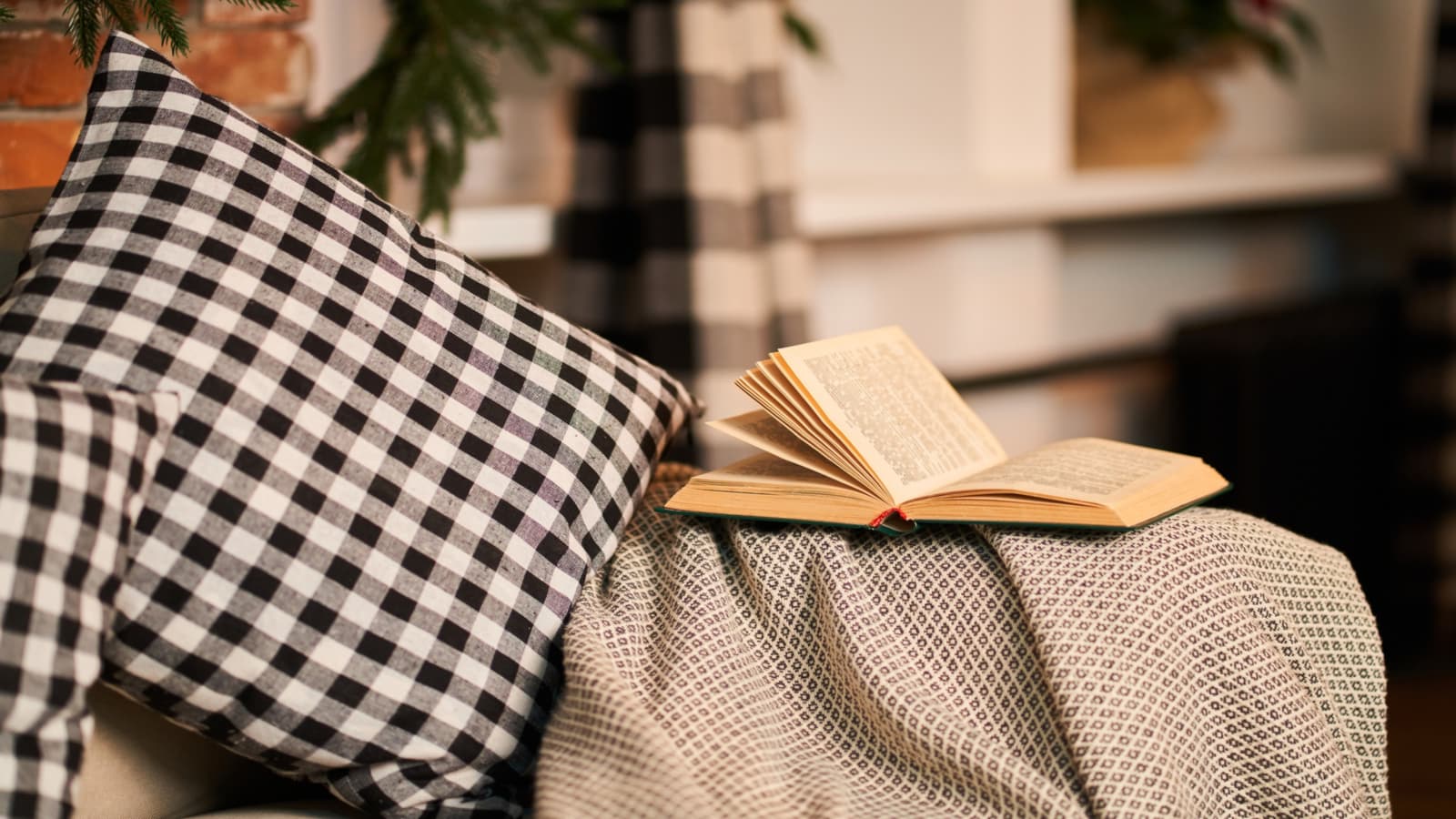 книги в квартире