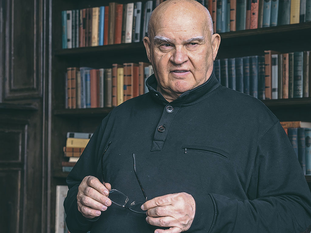 Александр Лапин