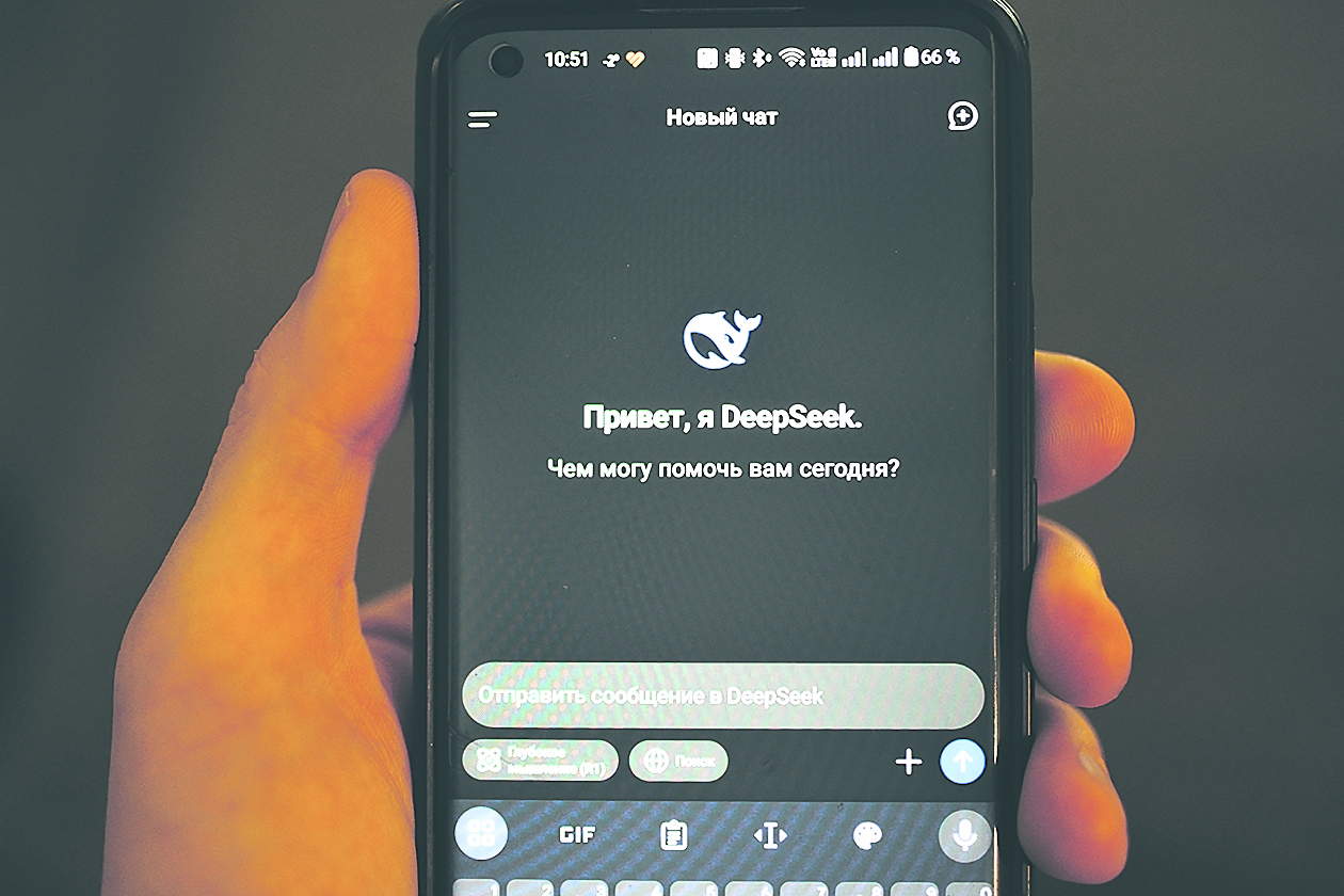 ИИ становится повседневной технологией, которой пользуются миллионы. тым). С другой стороны, вместе Стоит ли бояться неизбежного? / ВЛАДИМИР АСТАПКОВИЧ / РИА НОВОСТИ