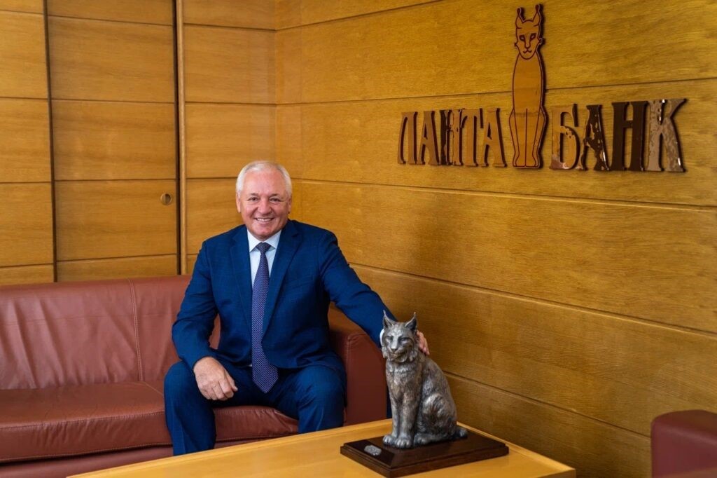  Рысь — она такая жесткая, как тигр, и нежная, как кошка