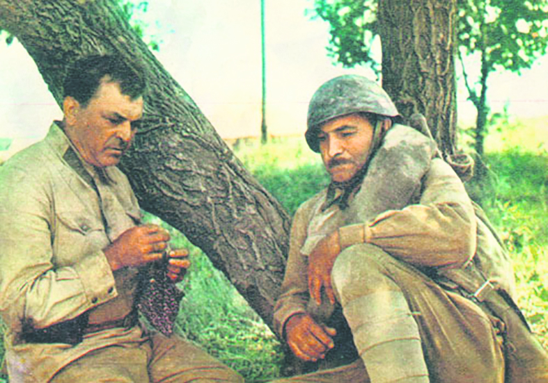 Эпизод из фильма «Они сражались за Родину». Сергей Бондарчук в роли Звягинцева, Вячеслав Тихонов в роли Стрельцова