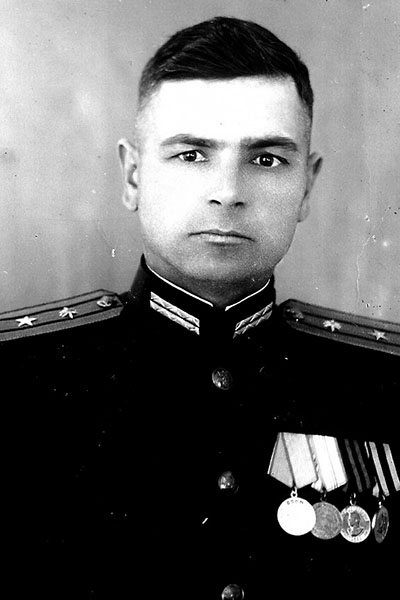 Майор Фёдор Онищенко перед командировкой в Корею