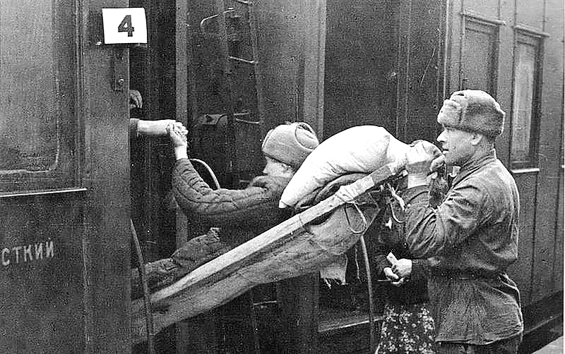 В августе 1943‑го Михаил Кушнер уберёг от бомб санитарный поезд и его пассажиров