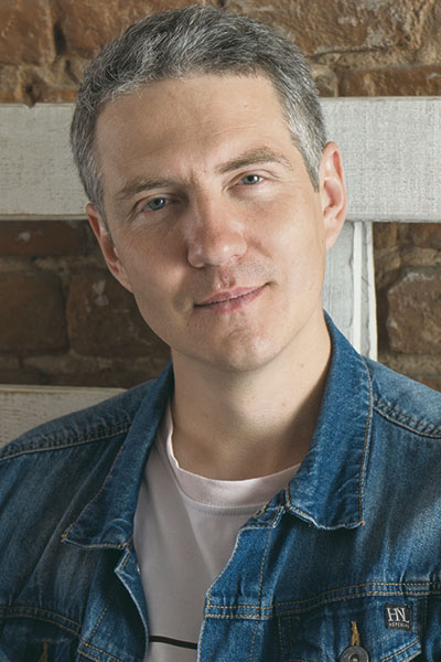 Дмитрий Бóбылев