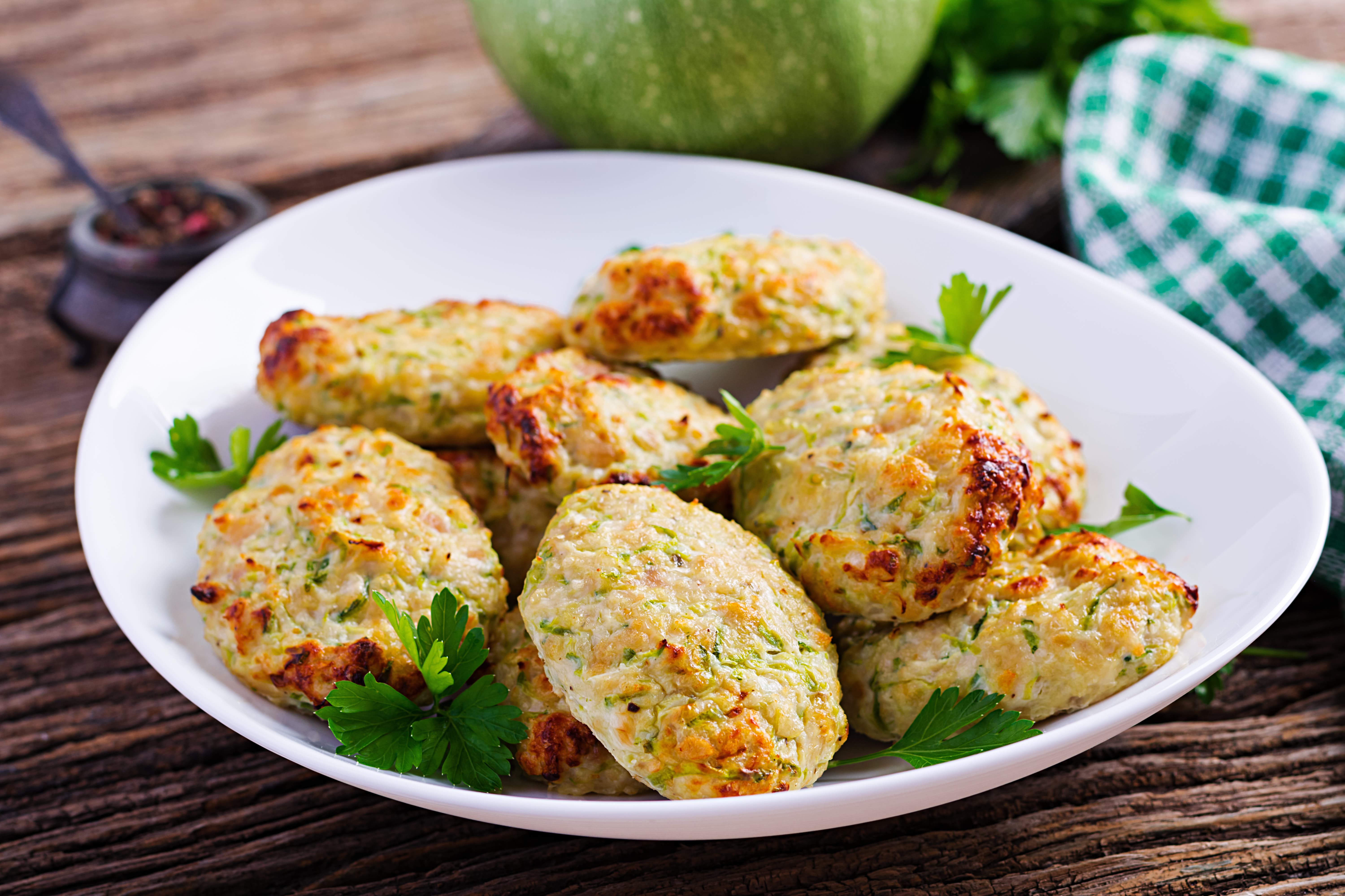 кабачковые оладьи с курицей