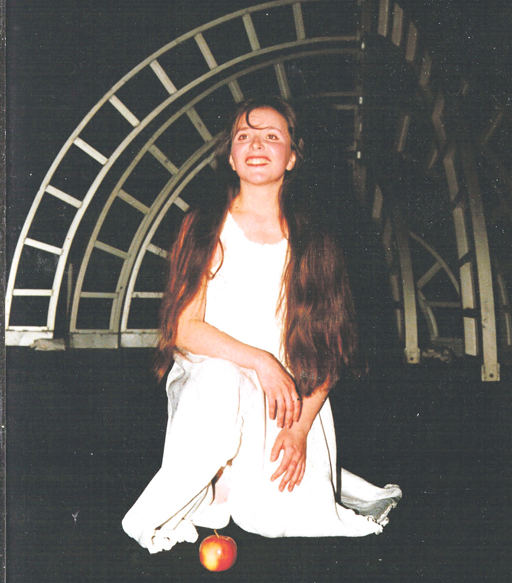 Julieta. La obra "Romeo y Julieta". Dirigida por M. Rozovsky, Teatro de la Puerta Nikitsky.