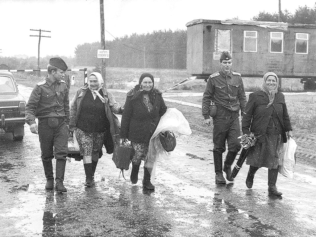 Хойникский район Гомельской области. Людям, прожившим в родной деревне всю жизнь, пришлось срочно покинуть родные места