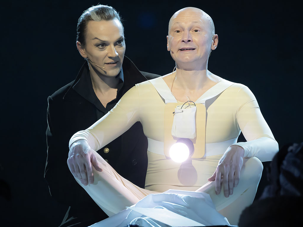 Гомункул - Артем Пархоменко, Мефистофель - Владимир Логвинов