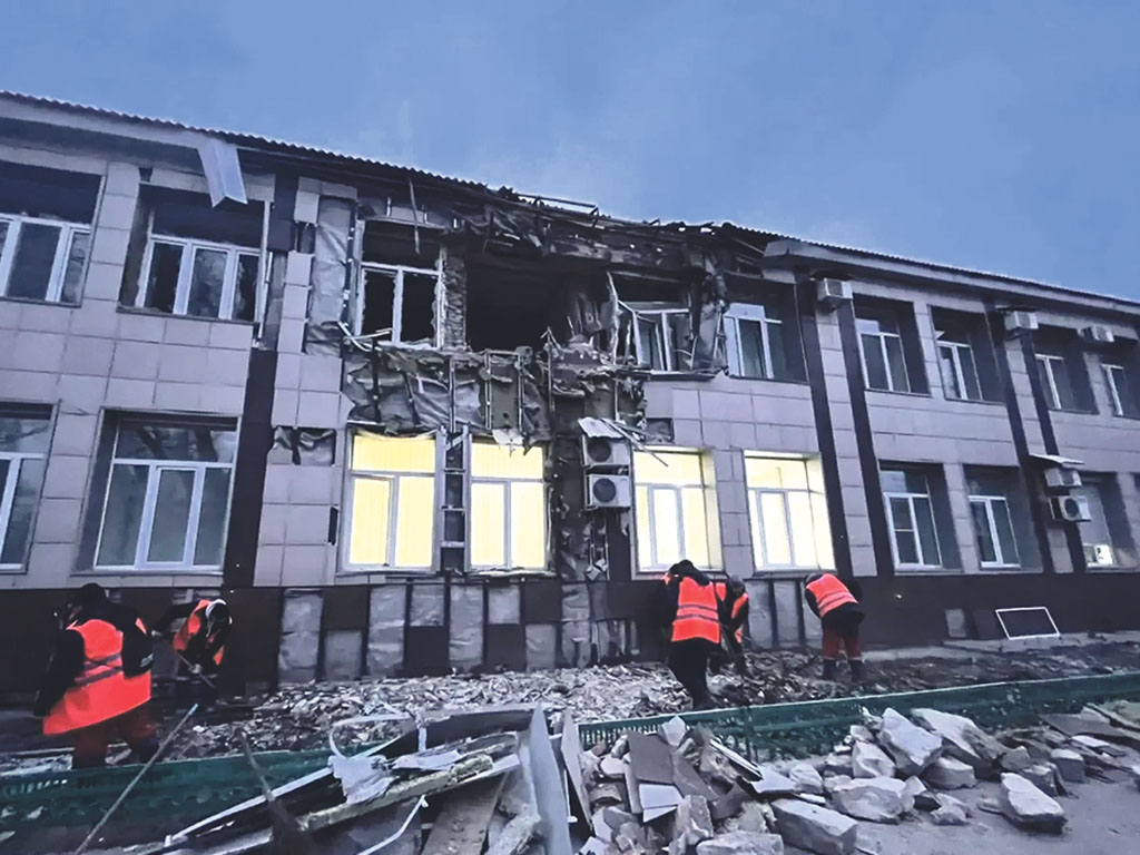 Последствия одного из обстрелов ВСУ