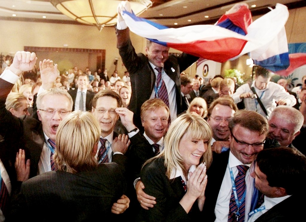 8. Реакция российской делегации в Гватемале на заявление Жака Рогге, ночь с 4 на 5 июля 2007 года.jpg