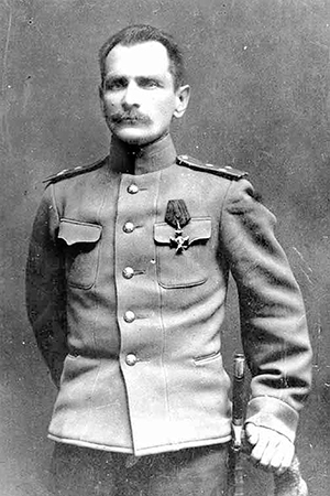 9. Подполковник Владимир Арсеньев вероятно начало 1917 года.jpg