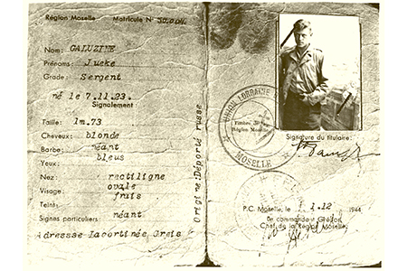 Док-т интернированного Ю.Галузина. 1944 г. Франция.jpg