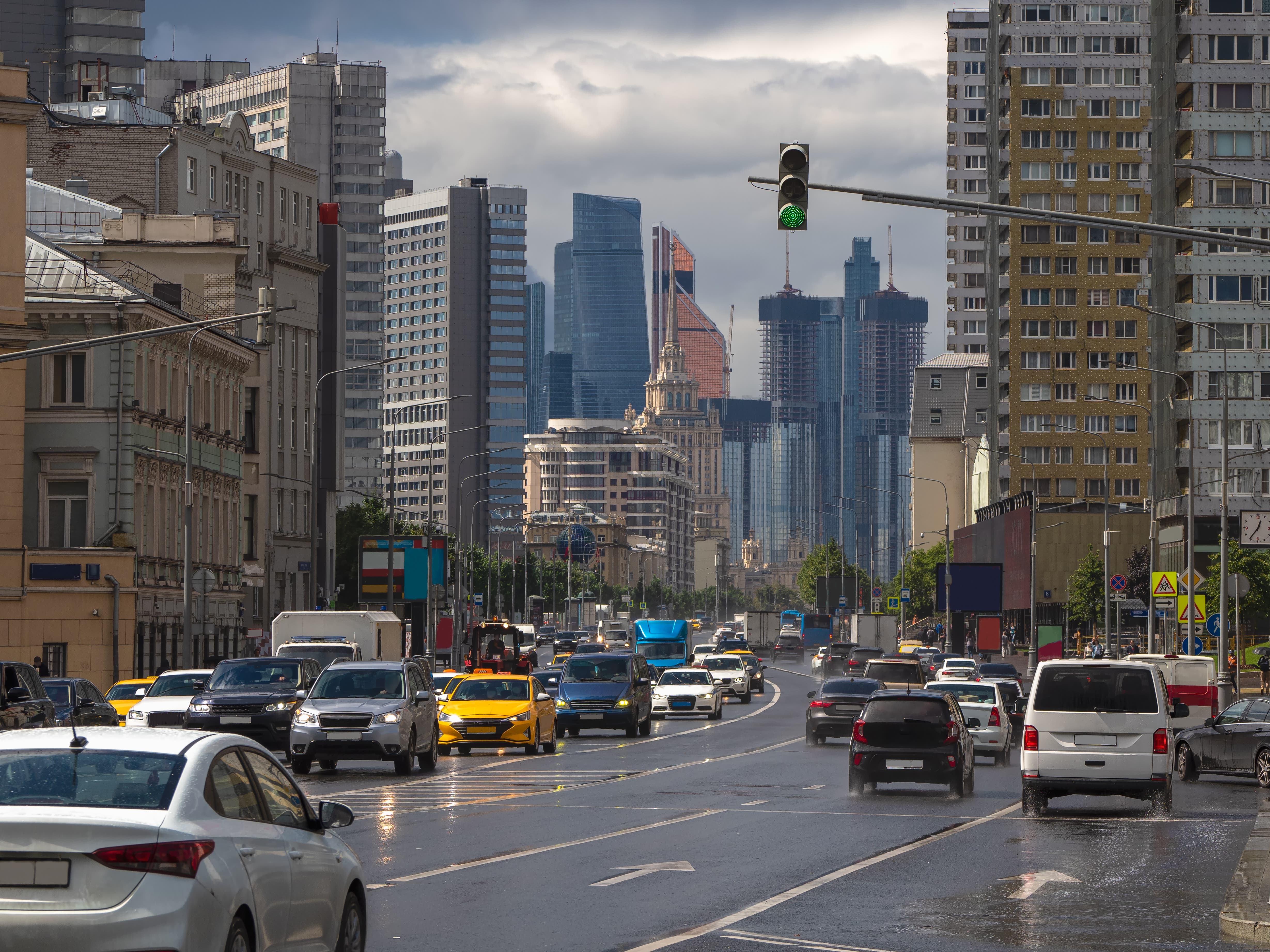 автомобили на Арбате