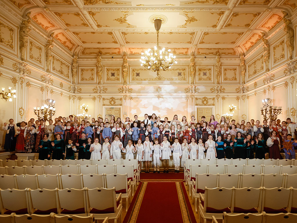 участники гала-концерта От звезды и до воды Михаил Киреев