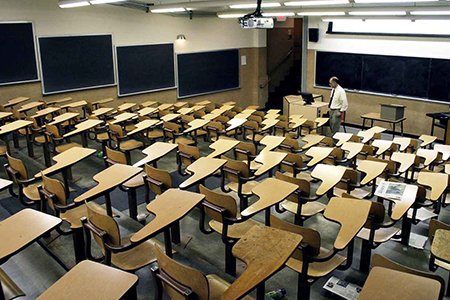 «Живой» преподаватель – натура уходящая...