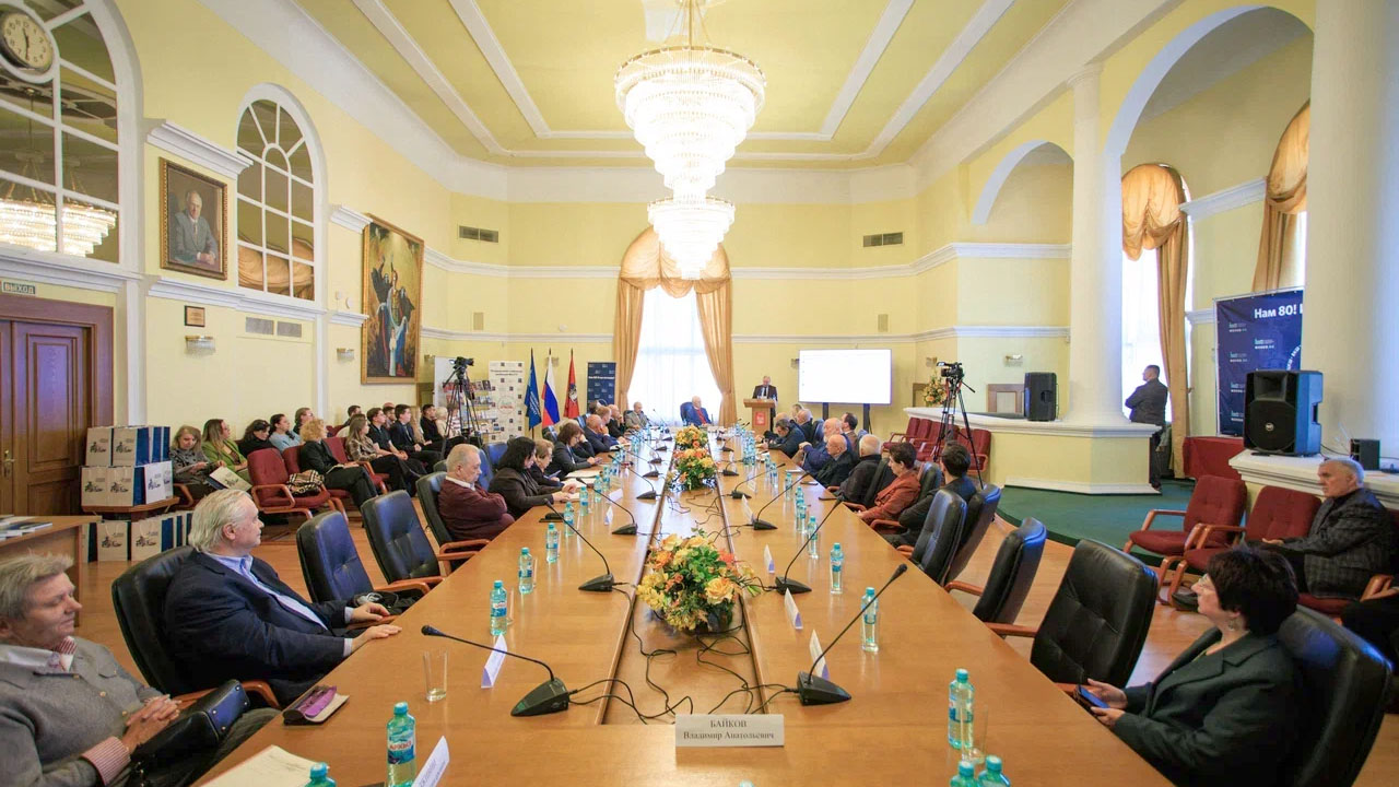 Украина в огне: война без мира