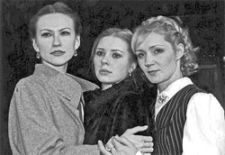 Три оренбургские «сестры»: Ирина Прохорова (Ольга), Оксана Климова (Ирина), Наталья Беляева (Маша)