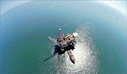 Морской комплекс для добычи нефти и газа месторождения «Лунское» проекта «Сахалин-2»; ИТАР-ТАСС