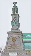 Памятник советским воинам, павшим в годы второй мировой войны, в Харбине;  ИТАР-ТАСС