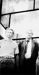 В.И. Кочетков (справа) и автор материала на Белгородчине. Фото начала 90-х годов