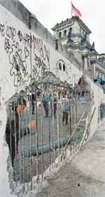Берлинская стена перед сносом. 1990 год.;  Ленартц Клаус