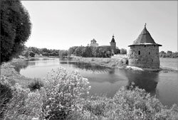 Псков. Вид на башню Кутекрома в Кремле на слиянии рек Великой и Псковы; ИТАР–ТАСС