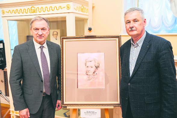 Сергей Султановский (справа) передал в дар ЗАКСу портрет А. Штакеншнейдера