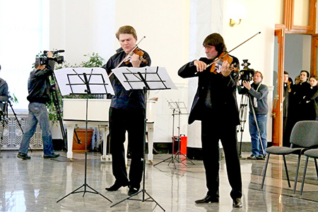 Концерт на Сочинском железнодорожном вокзале (2012 г.)