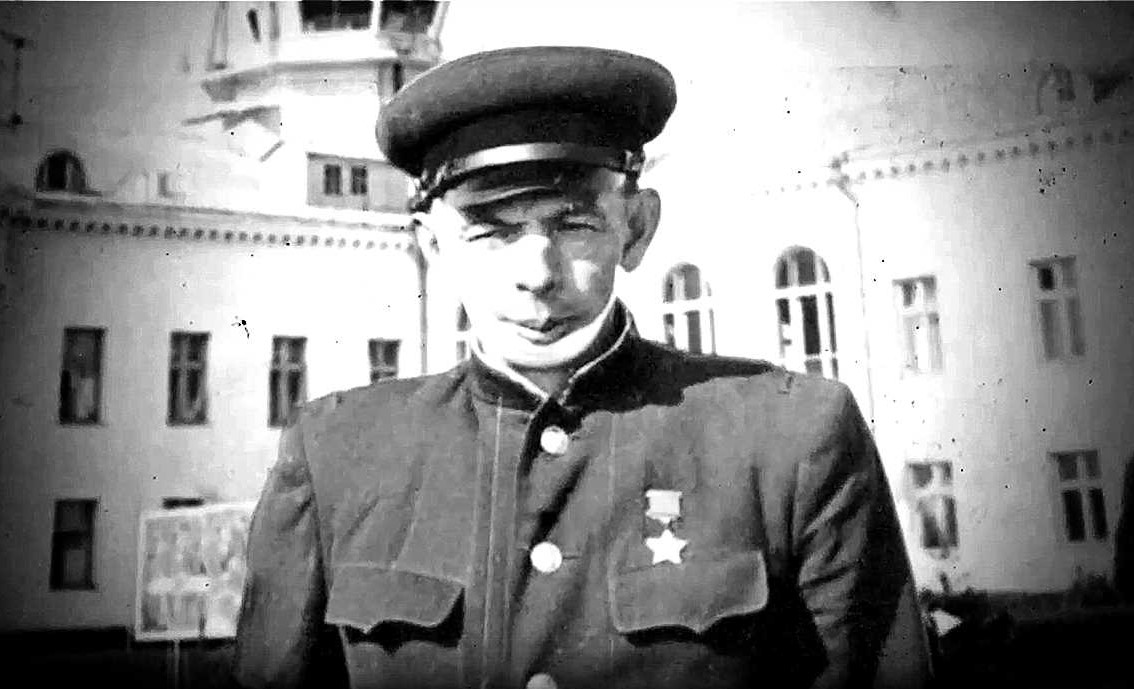 Главный герой фильма «Девять героев» Василий Ершов